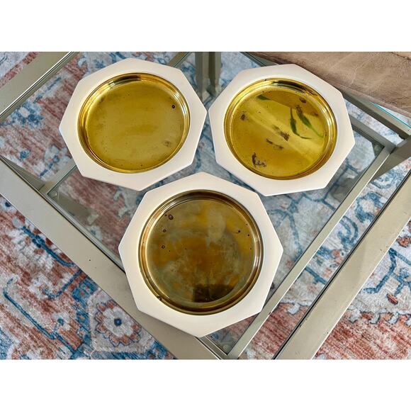 Vintage Made in Italy Brass Plates with Cream Octagon Frame, Set Of 3, MCM - Picture 1 of 10
